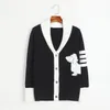 10069 L 2024 Подиумная весна, брендовый свитер в том же стиле с длинным рукавом и V-образным вырезом, белый, серый, черный кардиган, женская одежда, женская одежда высокого качества DL