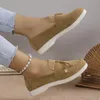 Kvinnor Flat Suede Summer Walk Shoes Metal Lock Slipon Lazy Loafers Causal Moccasin Bekväma mulor Kör 240106