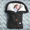 Spädbarnsbarn Vinter varma sovsäckar mjuk tjock fleece -knapp stickad swaddle filt flickor pojkar barnvagn wraps baby tillbehör 240105