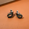 Bottegaly Venettaly earrings新しい織りグリーンレザーイヤリングファッショナブルな通勤エッセンシャルシンプルなクールなイヤリング