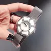 Mode Marke Uhren Frauen Mädchen Blume Stil Stahl Metall Magnetische Band Quarz Armbanduhr CHA08305t