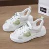 Sandaler Kvinnor 2024 Summer Shoes Thick Sole Hollow Matsuke Fashion Casual Sports Flat Bottom Little White