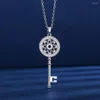 Ожерелья с подвесками Huitan, модное ожерелье в форме ключа, микро-асфальтированный камень CZ, ослепительные женские аксессуары для вечеринок, изысканные подарки для женщин