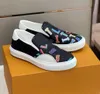 Designer Shoe Ollie Sneakers Scarpe da skate in pelle di vitello scamosciata nera Fiore in tessuto Suola in gomma trasparente Casual