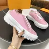 Bekende designer dames casual sport canvas schoenen grote merksterren dragen dezelfde stijl met low-end modeontwerp plus hoge dikke onderkant tonen hoge beenlengte