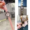 Luxury Watch armbandsur för nya kvinnors klockor Tre sömmar kvartsvit Toppmärke stålbälte lady tillbehör fyra bladklöver form