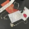 Catene di perle a cuore Collane di design Ciondoli con lettera di diamanti Collana in rame placcato oro 18 carati Collana con catena di maglioni da donna Accessori per gioielli da sposa