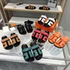 Platta tofflor designer glider kvinnor män sandaler läder flip flops duk glida fuzzy plysch toffel mode strand kvinnor tofflor sommar sandal skor