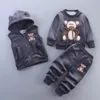 Inverno bebê velo conjuntos de roupas outono meninos meninas algodão grosso quente com capuz camisola dos desenhos animados urso calças 3 pçs crianças terno 04y 240106