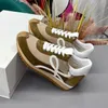 أحذية Flow Runner Sneakers رجالي نساء أحذية غير رسمية من نايلون وأحذية من جلد الغزال العليا للأزياء الرياضية الرياضية الحذاء الكلاسيكي