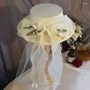 Bérets Style français grand chapeau de mariage fleur gaze arc Fedoras mariée Po SHoot longue maille fascinateur casque Cocktail