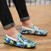 Britse stijl mode vlinder bedrukte lederen loafers ademende schedel casual flats slip-on rijschoenen heren