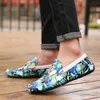 Estilo Britânico Moda Borboleta Impresso Mocassins De Couro Respirável Crânio Casual Flats Slip-on Sapatos De Condução Homens