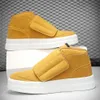 Vinterklassikern Suede Leather Casual Breattable Flat High Top Men Fashion Platform Shoes Man Zapatos de Hombre