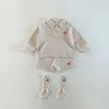 Vorschul-Kinderbekleidung Korea Frühlings-Baby-Set für Jungen und Mädchen, gestreifte Shorts, langärmliges Oberteil, zweiteiliges Set 240105