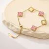 Klasik Van Mücevher Aksesuarları Dört Yaprak Yonca Işık Lüks Tasarım Çift Taraflı Beş Çiçek Bilezik Hissediyor 18K Altın Klip