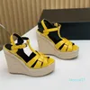 Sandálias de salto cunha designer de moda couro couro patente faixa estreita sapatos femininos com tiras de cânhamo tecidas 10,5 cm de salto alto clássico Roma sandália