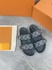 Sandalias de mujer Diapositivas de diseñador Bombas de cuero cepillado Verano Tacones altos con estampado de pantalla Chanclas planas de moda 1229