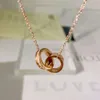 gioielli di design di lusso collana classica con doppio anello in acciaio al titanio in oro rosa con diamanti ciondolo alla moda con catena a colletto nobile regalo di San Valentino