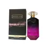 As mulheres das garrafas de vidro 100ml marcaram o perfume luxuoso