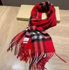 Halsdukar vinter vår 100% kashmir halsduk mode män kvinnor designer klassiskt brev mönster pashmina sjal halsdukar ny present mode 180x70 cm scarf för män mode