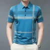 Polo skjortor för män sommar kort ärm thirt randig rutig bokstavstryck knapp lösa stora komfort mode casual topps 240106