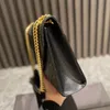 Bolso de diseñador de lujo Bolsos de hombro Bolsos Totes Moda para mujer Cuerpo cruzado Sobre de cuero Mensajero Piel de becerro negra Rayas diagonales clásicas Monederos para damas 10A