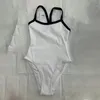 22s Designer Mulheres Swimwear Malha One Piece Swimwear Sexy Preto e Branco Dois Tons Outwear Praia Terno Alto Luxo Biquíni C Carta Diamante Ponto