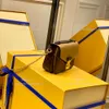 Borsa per borse a tracolla Borsa per design per donna borsetta al 100% di qualità a specchio Monogrammed Micro Messenger Bag con Box L005