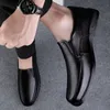Vestido genuíno masculino sapato de couro preto mocassins mocassoms sloabers de apartamentos sapatos homens 240106