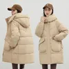 Trenchs de femmes Manteaux 2024 Vêtements d'hiver Femmes Longue Veste en coton Zipper Lâche Tablier Manteau Noir Beige Épais Thermique Parka Coupe-vent Outwear