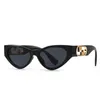 58% Vendita all'ingrosso di occhiali da sole Modern Street Photo Occhiali da sole Red Cat Eyes Donna LH045