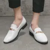 Witte Heren Casual Loafers Rijden Mocassin Mode Mannelijke Comfortabele Zakelijke Formele Lente Lederen Mannen Luie Metalen Kleding Schoenen 240105