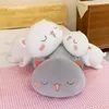 YOMDID Gatto Kawaii Peluche Peluche Gatto Sdraiato Cuscino per lo Schienale Bianco Grigio Adorabili Giocattoli per Bambini Cuscino di Compleanno per Bambini 240105