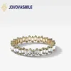 Pierścienie zespołu Jovovasmile Moissanite Stackable Pierścień Eternity Baguette Gem Claster Asymetryczne zaangażowanie Anillosa dla kobiet Jewelryl240105