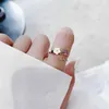 Bandringar Ny Fashion Crystal Zircon Rings Sweet Flower Leaf Fjäril Justerbara öppna ringar Kvinnliga bröllopsengagemangsmycken Giftl240105