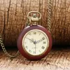 Horloges de table Chiffres romains Décor en bois rouge Collier de boule de verre transparent Montre Quartz Bronze Pull Chaîne Pendentif Horloge de poche