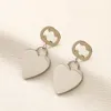 Fashion design cuore Orecchini Collana Set di gioielli da donna Borchia con ciondolo stile carino acciaio inossidabile placcato oro argento logo lettere regalo per ragazza