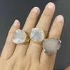 Bandringen 6 stks natuurlijke witte kristallen clusterringen Resiseerbare stenen charmes goud kleur open gehamerde manchet voor sieraden die gratis verzendingl240105 maken