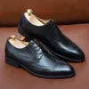 Mode hommes Derby chaussures formelles en cuir de vache véritable à lacets à la main motif serpent aile pointe orteil robe de soirée de mariage chaussure pour hommes