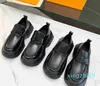 Välkända designer kvinnor plus höghus av sport casual skor svart mjuk och bekväm trend med läderskor visar hög benlängd