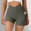 Sportträning shorts kvinnor hög midja sömlös fitness scrunch rumpa gym leggings cross pocket yoga byxor 240106