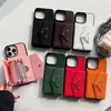 iPhone 15の豪華な三角形デザイナーウォレット電話ケースケース15 14 13 12Pro 11 Pro XS MAX XR 8 7 Plus Leather Case Samsung S21 S20 S10 S9 S8 NOTE 20 10 9 Triangular Nameplate Case Case