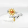 Cluster Rings Light Luxury 925 Sterling Silver Ring Sunflower Rotating Diamond Bee Fashion Compression Relieving Anxiety