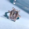 2024 Choucong Brand Wedding Rings Luxury Jewelry Real 100% 925 Sterling Silver Fill Emerald Cut White Moissanite Diamond Gemstones Party Women Bridal Ring Gift