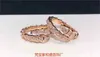 J88U Designer Bijoux de luxe Bvlger B-Home Charm Bracelets V Haute Edition Snake Bone Femme Incolore Rose Gold White Shell Bracelet Full Diamond Spring Ring