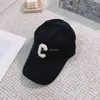 designer corduroy baseball cap ny lyx mode c brev avslappnad platt tunga hatt för män och kvinnor sommar retro utomhus solskade hatt