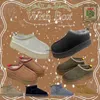 Futra kapci damskie slajdy slajdy klasyczna ultra mini platforma australia buty slip-on les petites zamszowe botki dla Winter Women z botkami z