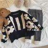 Kinderkleding Lente Herfst Modieuze Korea Style Kids Dikke Zwart-wit Ronde Hals Casual Breien Trui 240106