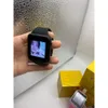 Venta al por mayor de fábrica A1 Smartwatch Tarjeta SD Cámara BT Teléfono móvil A1 Reloj inteligente con tarjeta Sim para teléfono celular Android